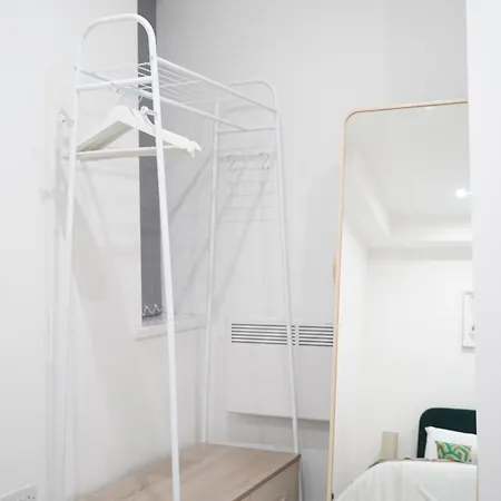 Green Leaf Apartment